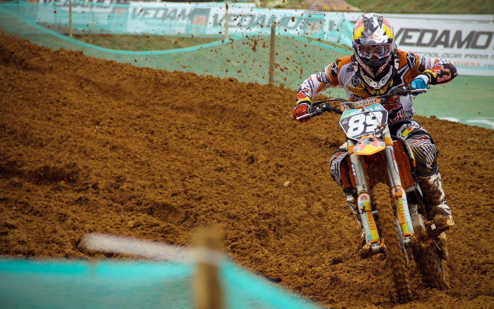 日本队公布九月大名单，三笘薰身披7号领衔锋线，堂安律接棒10号核心，前田大然扛起11号重任