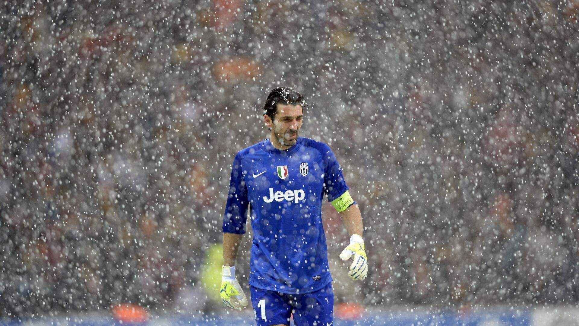 卡尔遭网暴引争议 队友与主帅齐声捍卫,他的坦率是球场上的珍贵品质